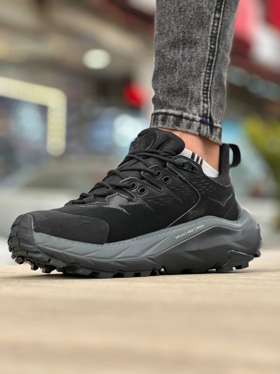 حذاء HOKA Waterproof
جاهز لكل الأجواء 🌧️❄️

• مقاوم للماء بالكامل – لا مطر ولا طين يأثر عليه
• مريح للمشي الطويل والاستخدام اليومي
• ثبات عالي ونعل يمتص الصدمات
• مناسب للشتاء والطلعات الخارجية
• متوفر بـ 4 ألوان

التوصيل متوفر لكل محافظات العراق 🚚
لا تضيع الفرصة وخذ راحتك بكل خطوة.

📲 احجز الآن قبل نفاد الكمية
للطلب والاستفسار مراسلة أو الاتصال: ***********

#هوكا #HOKA #حذاء_ضد_الماء #أحذية_رياضية #ترندي_سنكرز #توصيل_لكل
