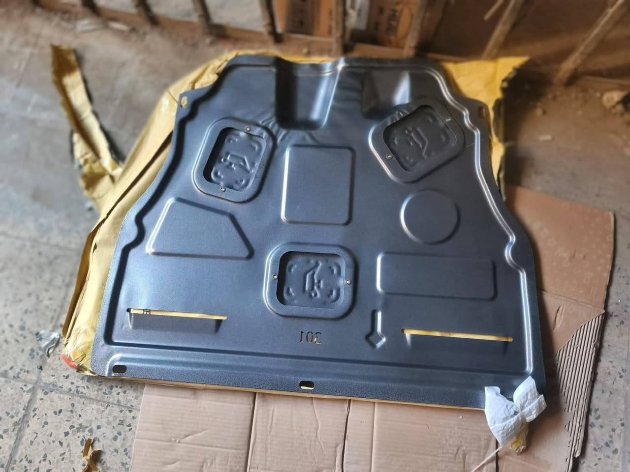 مكتب سمير السنك توفرت عدنه غراض الاريزو فايف درع محرك والكشر واي شي تحتاجونللاتصال ***********
