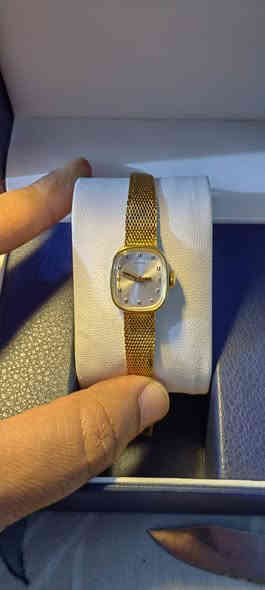 السلام عليكم ساعات نصب تكويك اصلي بالة للبيع باسعار مناسبة كلمن وسعره التواصل خاص او على الرقم *********** يوجد توصيل .
