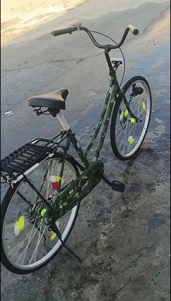 السلام عليكم بايسكل للبيع بايسكل كله جديد موديل 22 اصلي بيدي حرفين مكان ناصريه مركز على هذا الرقم ***********
