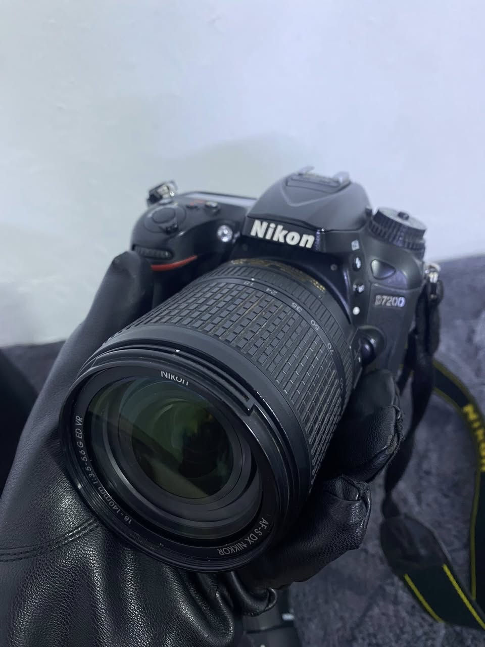 السلام عليكم 
عندي كامره 7200  الشتر مالتهه 24474k  كلشي بيهه شغال نقل الصور عن طريق ال wi-fi   وياهه  العدسه 140-18  و گريب وشاحنه عدد 2 و وبطاريه  عدد 1 بالجديد الفلاش من اطك صوره  ضواه قوي بس   وجنطه هم وياهه والستاند ماا كامره 3100 اذا تريده هم وياهه وكذالك ال godox 
رايدهه 550 قفلهه


**إذا كنت صاحب هذا الإعلان وتريد حذفه لأي سبب، رجاءا أرسل رسالة إلى الدعم الفني**