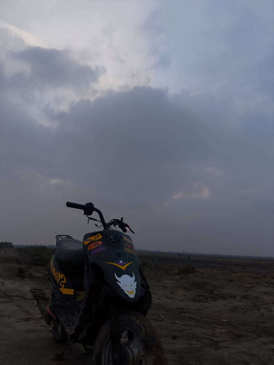 بيجي للبيع دراجه تخبل صالنصه صفر جاج مكينه ناعمه هندر واحد وسلف بيها جديد بعده مامشتغل هوه وغراضه بس الربط مارابطه تاخذها وتربطها يمك ب165 وبيها مجال للشراي


**إذا كنت صاحب هذا الإعلان وتريد حذفه لأي سبب، رجاءا أرسل رسالة إلى الدعم الفني**