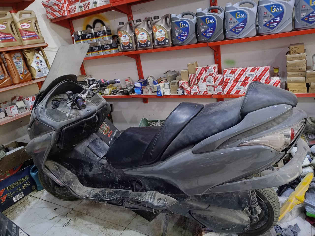 سلام عليكم فورزه 09للبيع دراجه ابيعه كوم حديد جانت تشتقل كلشي مابيهه نطفت وتركته  لشراي يراسلني عل رقم ***********رايده ب400 مكاني لكرمه
