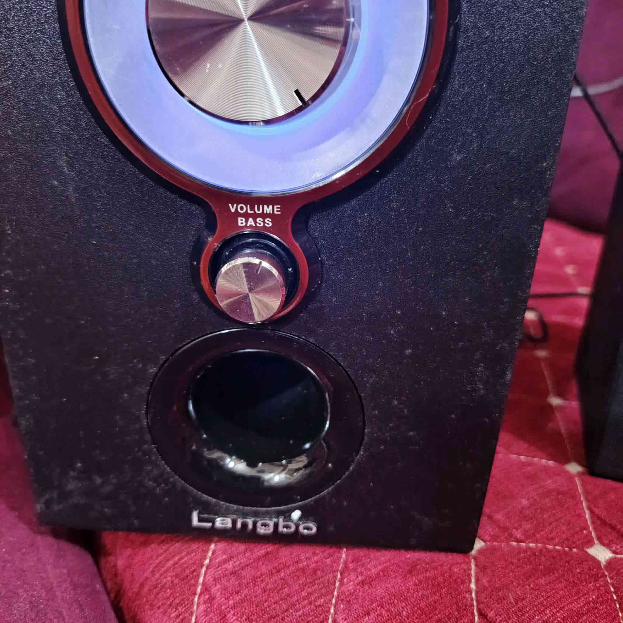 سماعة سبيكر بهذا الشكل اول تم 40 يوجد توصيل


**إذا كنت صاحب هذا الإعلان وتريد حذفه لأي سبب، رجاءا أرسل رسالة إلى الدعم الفني**