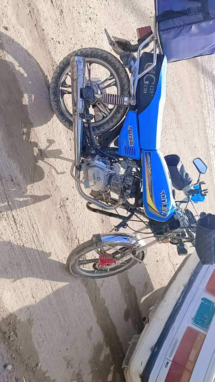 السلام عليكم سيفان موديل ٢٣ جديد ما متعوب كامل مكمل شلعه ومعدل ورزانه كهربائيات كله شغاله ضفيره جديده كلچات جدد تخم تاير جديد دبلات شركه اصلي خلفي وامامي  فدراليات عدد ٤ دراجه ما تصرف عليه كلشي كامله مكمله سعره 475 وبيه مجال بسيط ‏‪***********‬‏
