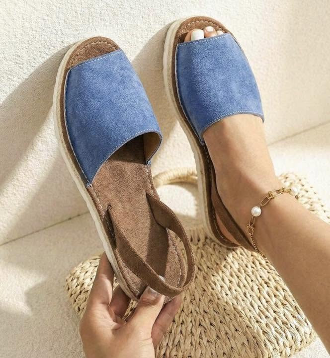 ✨ كل خطوة… تحكي عن ذوقك.
* 👡 الموديل اللي راح تعشقينه من أول لبسة..
* ✨ اختاري أناقتك ويانا

مقاس35—43
للحجز راسلونا


**إذا كنت صاحب هذا الإعلان وتريد حذفه لأي سبب، رجاءا أرسل رسالة إلى الدعم الفني**
