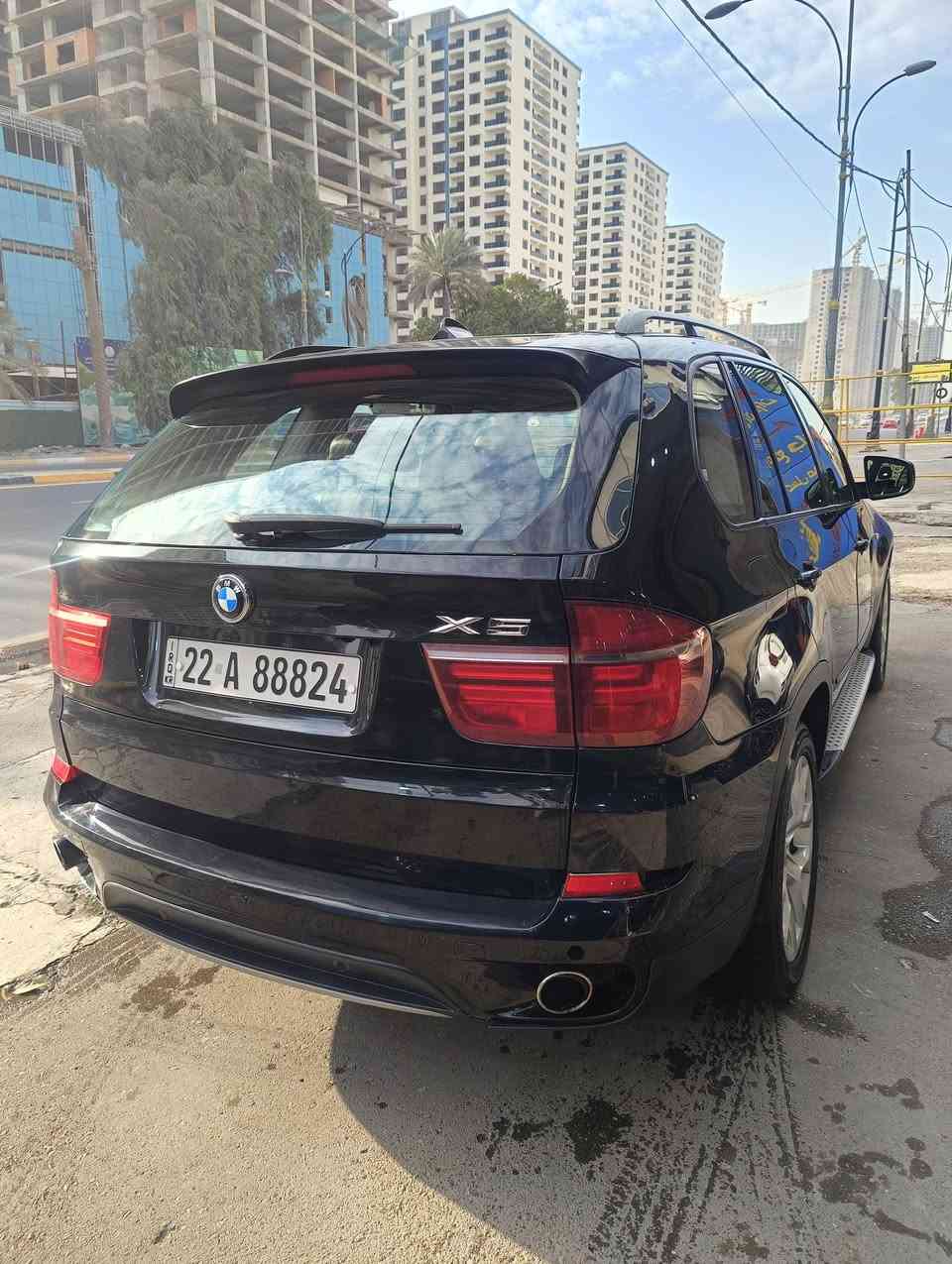 السلام عليكم
الحلال للبيع  X5 2012 
كلش نضيفه تركب وتطلع مابيها نقص برغي ماعرف مواصفاتها لنو مو جناي شغلتي بس توصلني وبس ماعرف شي بيهن 6 سلندر بانزين اكس درايف 
***********
بي وات ساب 
140 ورقه
