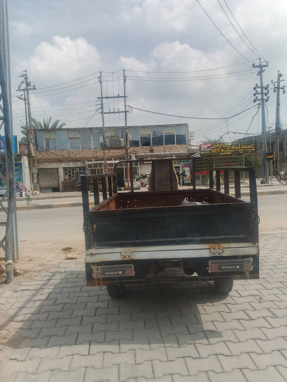 من رخصت الادم ستوته ام تي ار للبيع موديل 2013 شاصي مكفول ماعيزه شي وكيل حيدر جبرين اوراق سعر مليون و100 بي مجال ***********
