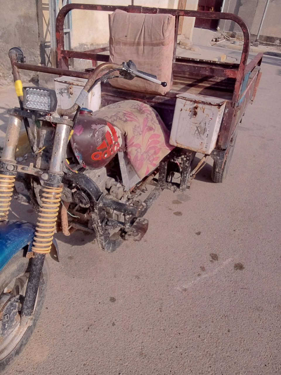 سلام عليكم ستوته كلك مكفوله من السرقه موديل 14 بيه لحيم يم الدواسه قليل عوسه كهربائيات العنوان واسط الاحرار


**إذا كنت صاحب هذا الإعلان وتريد حذفه لأي سبب، رجاءا أرسل رسالة إلى الدعم الفني**