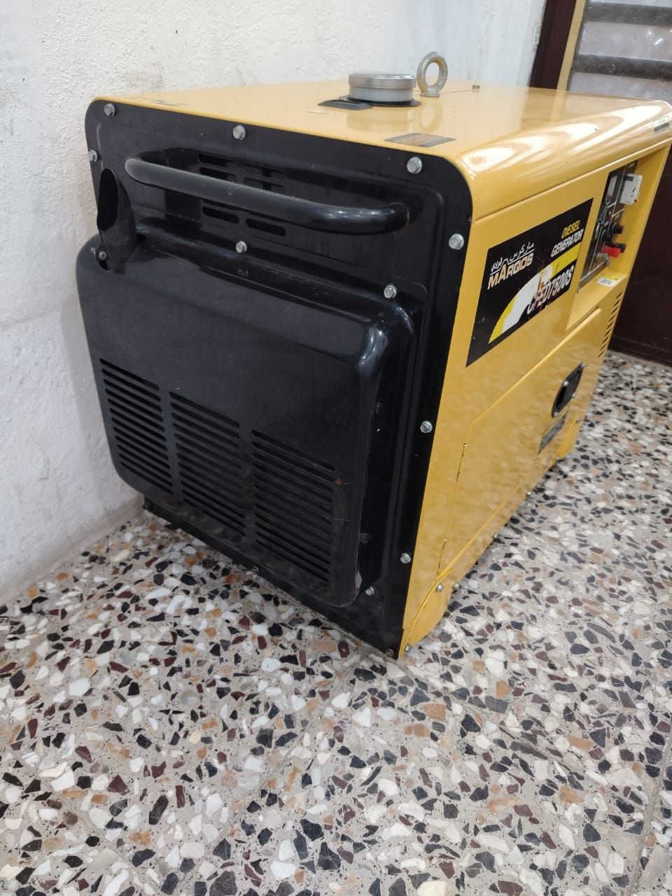 سلام عليكم مولده كاز ماركوس باب الاول 8 كيفي 30 امبير مولده كلش قويه وممتازه بل حمل مولد بلاديه على وضع شركه نكره بشتغيل فقط باتري نقص اقتصاديه بصرف الكاز كتمهه كلش قوي السعر مليون 50 مكاني بغداد الشعب ***********

