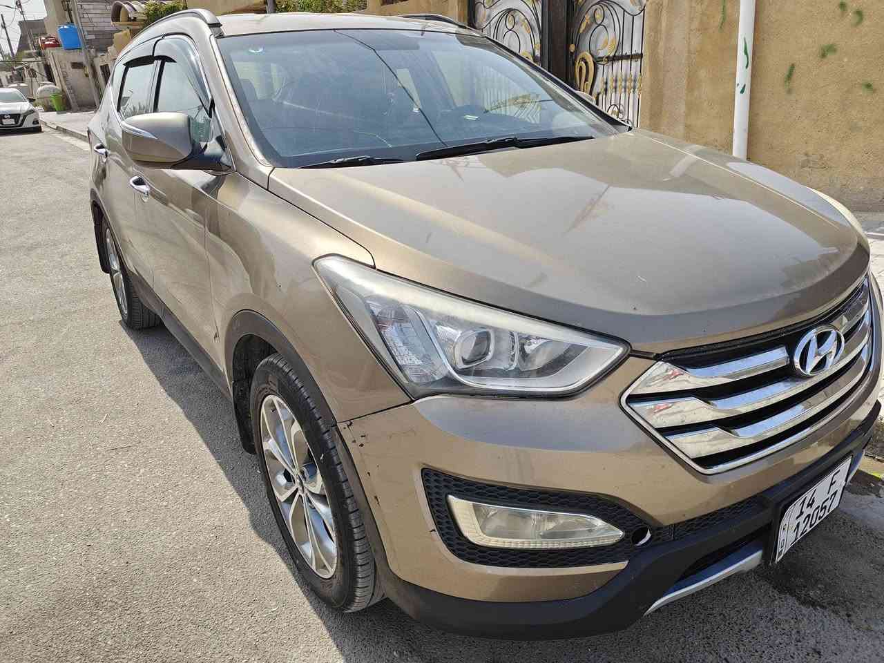 سنتافي 2013 خليجي
محرك 4 سلندر دوش

السياره 7 راكب

 مواصفات عاديه معروفه

بيها قطع صبغ 
السياره باسمي تحويل ثاني يوم

السعر 140

***********
