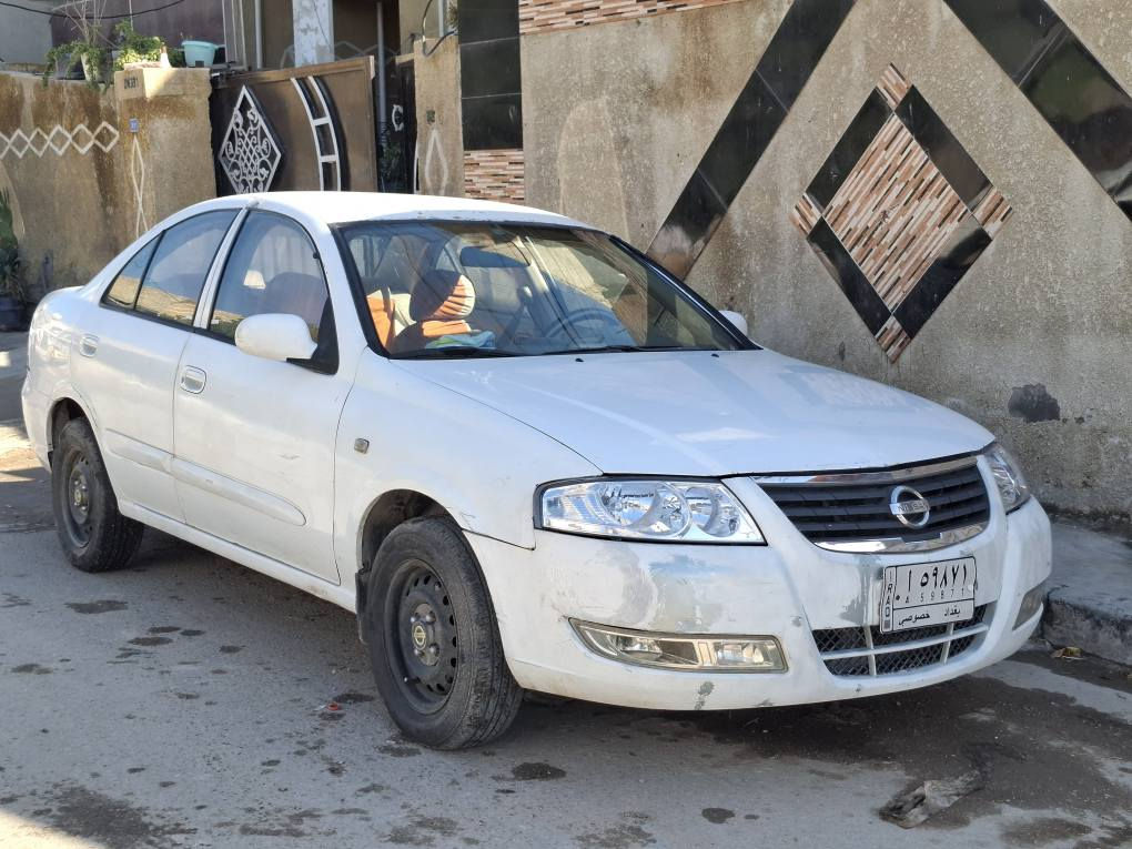 السلام عليكم للبيع او المراوس نيسان سني بدي كوري موديل ٢٠٠٩ كير ومكينه خير من الله صدر امامي خلفي جديد تخم تاير جديد تبريد شغال جام كهرباء كهربائيات كلها شغاله يحتاجلها صبغ فقط باقي السياره جاهزه حادثها جاملغ جهه السايق السعر ٧٧ وبيها مجال 
مكاني الدوره ابو دشير 
رقم الهاتف *********** بغداد, العراق
