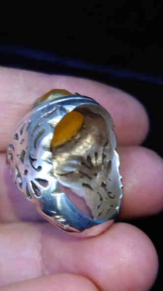 عقيق يماني طبيعي مترش صياغة يدوي السعر 55الف العنوان بغداد زعفرانية فضه 925الهاتف*********** بغداد
