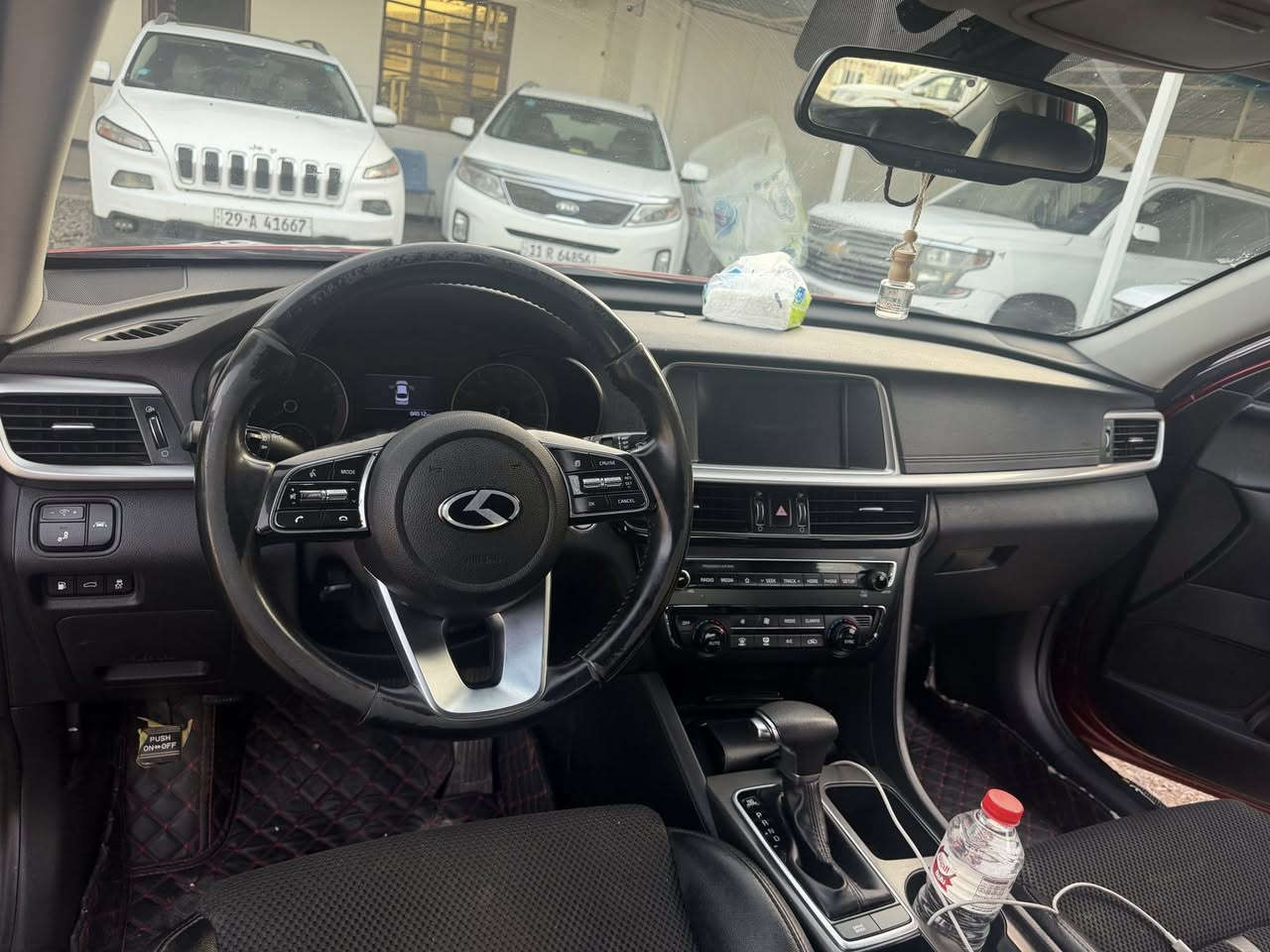 أوبتمه 2019وارد امريكي
السياره فول عدا الفتحه 
كير محرك كفاله 

حادثه جنطه
السعر 140$وبيه مجال بسيط

وللمزيد من المعلومات لأتصال ***********
