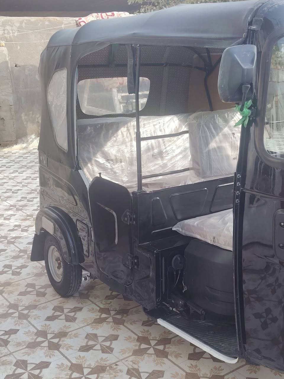 سلام عليكم تكتك لبيع 23 شهر 11 التكتك نضيفه وخير من الله تجي ودكلب بعينك بيه شويه طكه بصفحه مكينه كفاله عامه مكاني قلعه صالح الشراي اتصل وتدلل السعر ب 9500وبيه مجال حك الجيه رقم الهاتف؛ ***********
