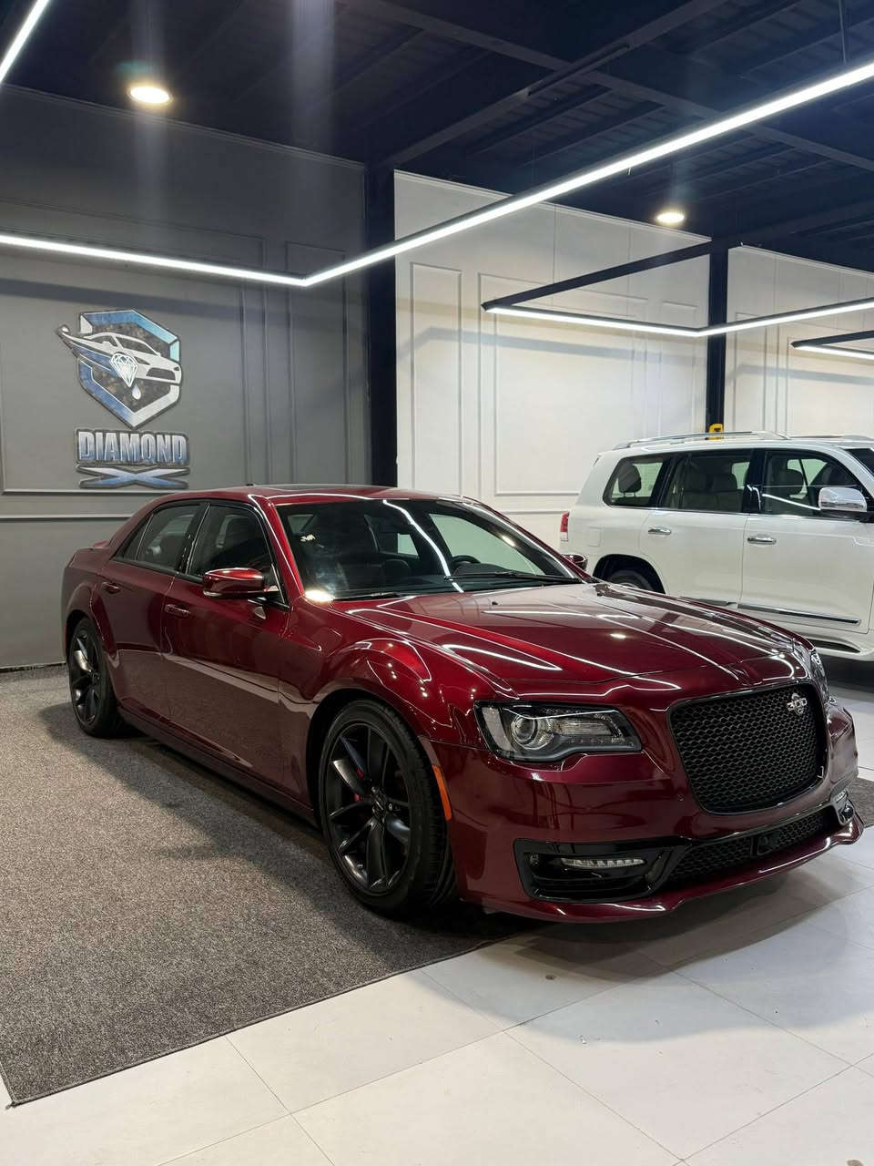 كرايسلر C300 . SRT  LAST CALL.  2023  فول 1/1 
 مكينه : 6400  . مكان السياره بغداد اي ستفسار ***********
مواصفات :_                 
✓ بنراما 
✓ رادار امامي           
✓ رادار جانبي 
✓ سستم صوت هارمن كاردن 
✓ كشنات تدفئه وتبريد 
✓ نقطه عمياء + ترحيب 
✓ اكواب تدفئه وتبريد 
✓ كشنات خزن ميموري 
✓ ستيرن كهرباء 
✓ لايت امامي متحرك 
✓ دشوبل كاربون فايبر 
✓ اشاير بل مري 
وباقي المواصفات معروفه فول 1/1 🔒

مكان السياره بغداد  بدون رقم تترقم جميع المحافضات  . ماشيه 7 الف  فقط كله عله وضع الشركه ونضافته 100% 
حادث السياره دعاميه فقط كفاله من كلشي السياره من البارد ومن الصبغ ومن التبديل شرط فقط دعاميه مبدله وبيه سونار  وكل تفاصيل السياره واضحه . للبيع اول مراوس اي ستفسار بخصوص السعر خاص اول الاتصال على الرقم *********** مكاني بغداد حي الحسين .
