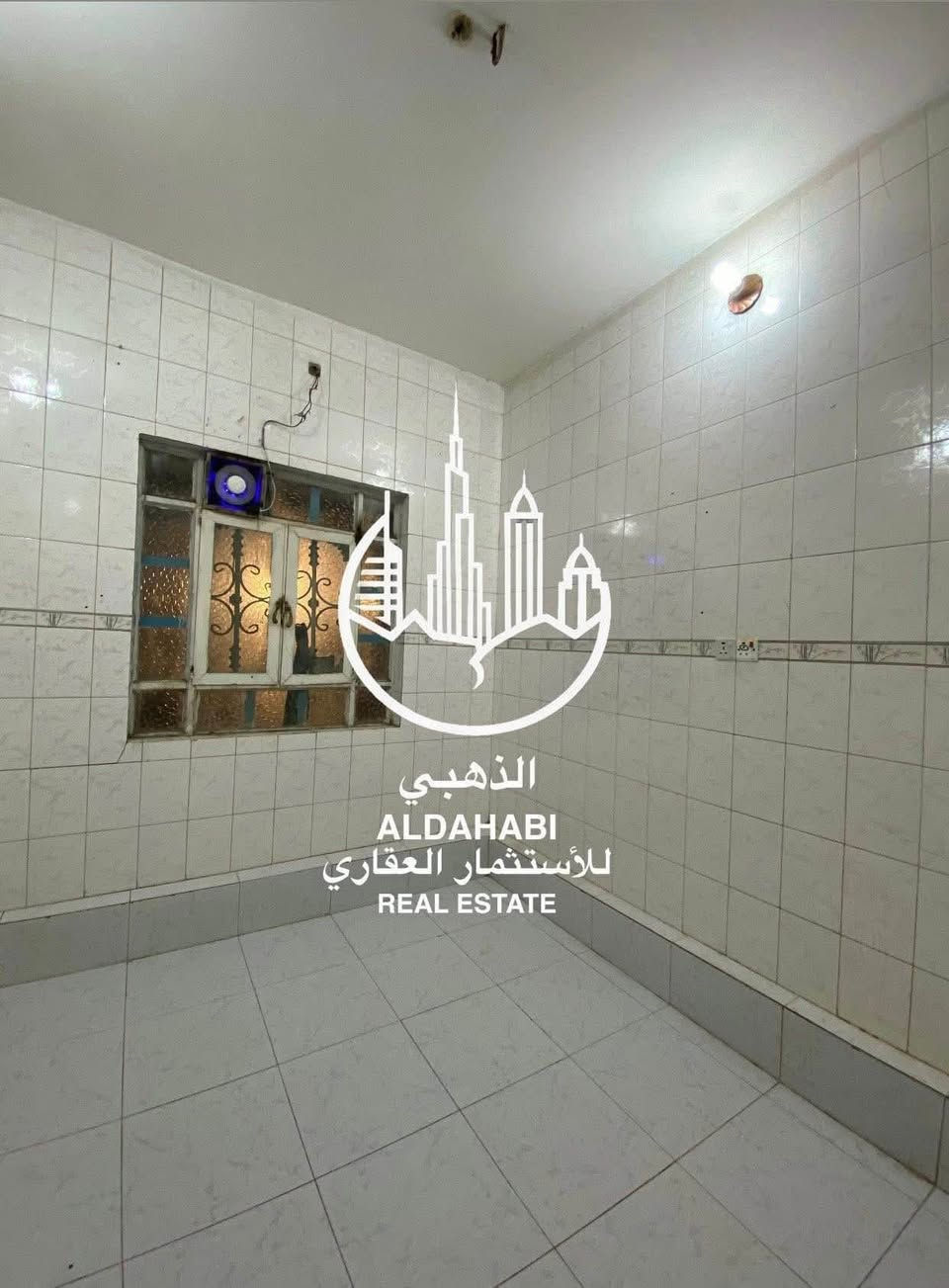 شقه للايجار في الحكيميه بناء حديث موقع ممتاز

تحتوي غرفتين ، صاله ، استقبال ، مطبخ ، صحيات

سعر الايجار 500 الف  
. 
للمعلومات اكثر الاتصال على الارقام
*********** 
***********
او زيارة موقعنا 
البصره _ شارع عام حي الزهراء _ قرب مستشفى النفط 
الذهبي للاستثمار العقاري
مجاز قانونياً البصرة, العراق
