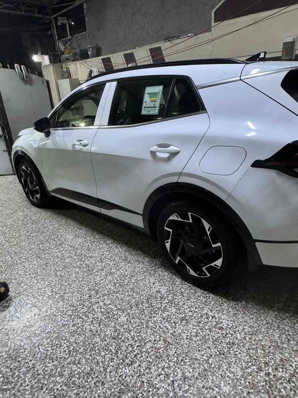 السلام عليكم سبورتج 2023 خليجي جيتي لاين بحاله الوكاله  ستلام شركة الدولية 
مكفوله كفاله عامه حته من الشخط ماشيه 31الف فقط شرط الفحص المواصفات فول 1/1 للاخير بانورما كراسي كهرباء جنطه كهرباء شاحن واير ليس سايد بريك بصمه اوتو هولد بعد بيها هواي موصفات  
رقم بغداد باسمي ***********
