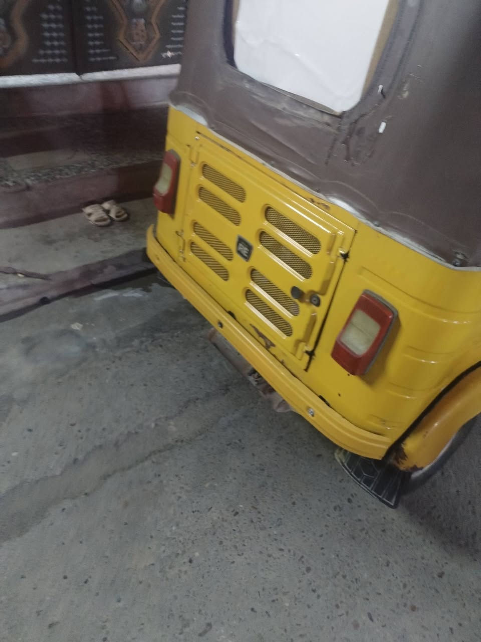 سلام عليكم تكتك مديال ١٧ اوراق المصطفى تجفيت جديد تايرات جداد تعمير مامعمرة مكان بغداد العبيدي بس على رقم متواجد السعر   4 و ٤٠٠ رقم  ***********
