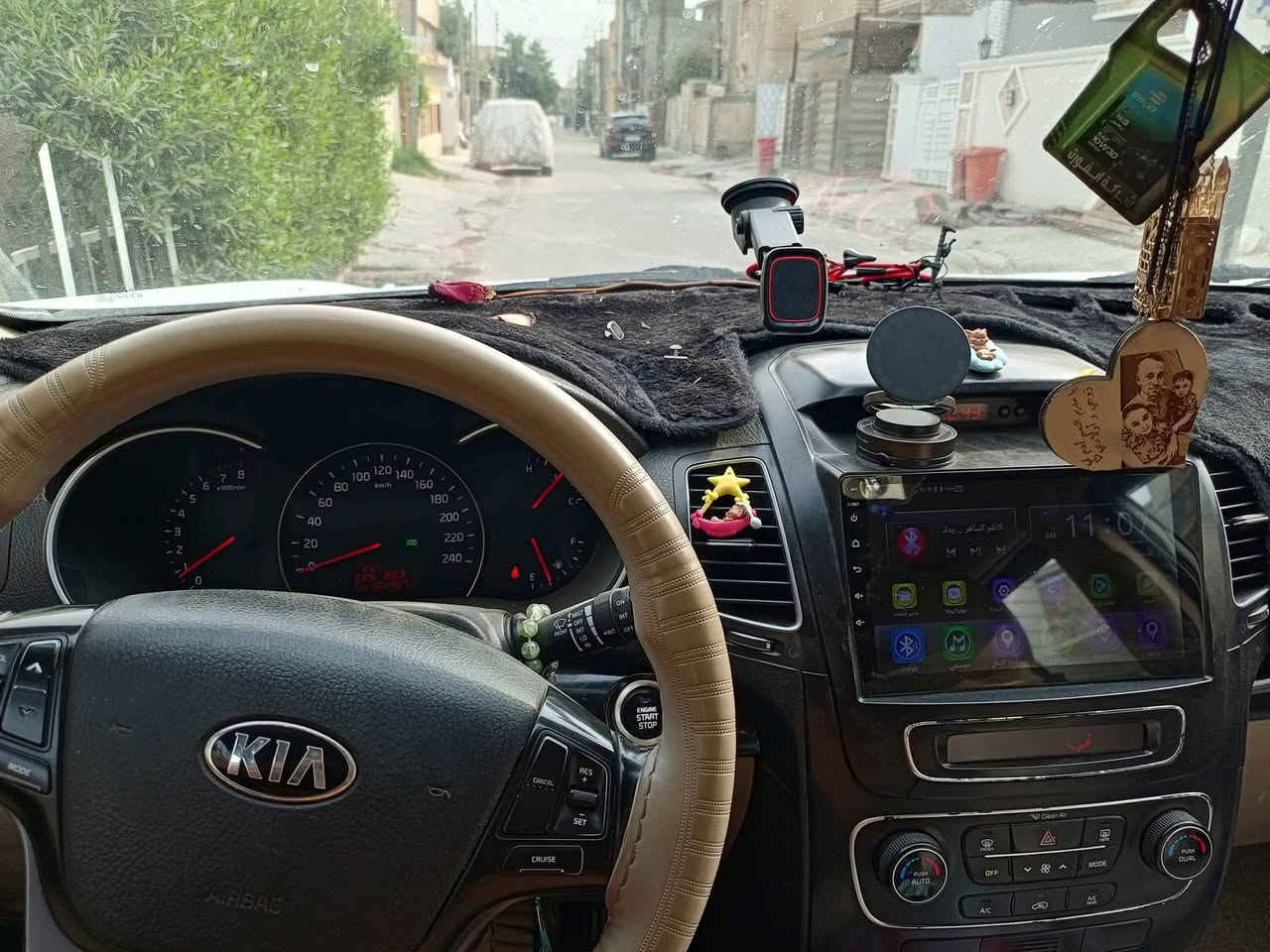 للبيع: كيا سورنتو 2015 - نظافة عالية ومواصفات مميزة! 🚗✨
فرصة مميزة لعشاق الكيا سورنتو، سيارة بحالة ممتازة وجاهزة للاستخدام.
المواصفات الرئيسية:
✅ الموديل: 2015.
✅ المنشأ: وارد خليجي (بدون ضرر، كما موضح في السونار).
✅ البصمة: تشغيل بصمة + أبواب بصمة.
✅ الراحة: كشنات كهرباء لراحة السائق والركاب.
✅ التقنيات: شاشة عرض متطورة + كاميرا خلفية واضحة.
✅ الأمان: حساسات أمامية وخلفية للمساعدة في الركن.
📍 التواجد: السيارة متوفرة في (بغداد أو الرمادي).
💰 السعر: 175 ورقة (وبيها مجال للطيبين/للمعاملة).
للاستفسار والتواصل، يرجى مراسلتنا عبر الواتساب على الرقم:
📞 ***********
وائل أبو جود
يرجى مشاركة المنشور لدعمنا، وبالتوفيق للجميع!
#كيا #سورنتو #سيارات_للبيع #بغداد #الرمادي #سوق_السيارات #KiaSorento #العراق
