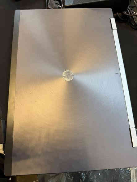 💲 السعر: 135,000 فقط
📦 توصيل مجاني لكل بغداد والمحافظات!

🔥 لا يفوتك عرض لابتوب HP 8560w – الأقوى بسعر اقتصادي! 🔥

💻 المواصفات:
• Core i7
• RAM 4GB
• HDD 320GB
• كارت شاشة NVIDIA 2GB
• شاشة 15 إنش

🎮 مناسب للألعاب المتوسطة
📐 مثالي لطلاب الهندسة وبرامج التصميم الثقيلة:
AutoCAD – Revit – SolidWorks – Photoshop – وغيرها!

🔌 المنافذ:
USB 3.0 / USB 2.0 / HDMI / DisplayPort / VGA / LAN / eSATA / SD Card / Docking

🎁 الملحقات:
جنطة + ماوس + شاحن أصلي + كيبل بور + كارت ضمان

📍 الموقع: بغداد – شارع الصناعة – مجمع الحارث
📞 ***********

✨ احجزه الآن… الكمية محدودة والعرض لفترة قصيرة! 🔥
