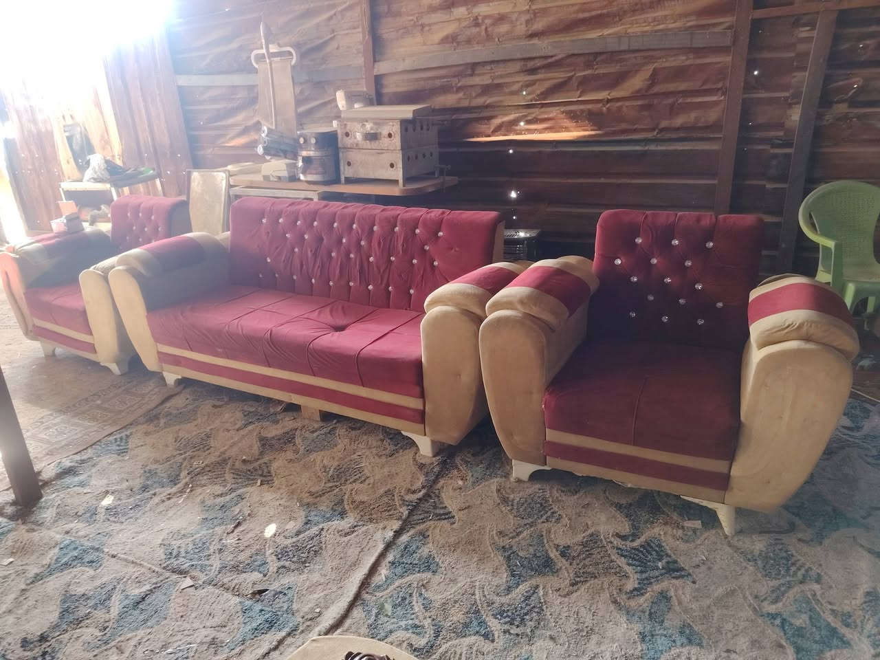 تخم 5 مقاعد نظيف السعر 75رقمي ***********
