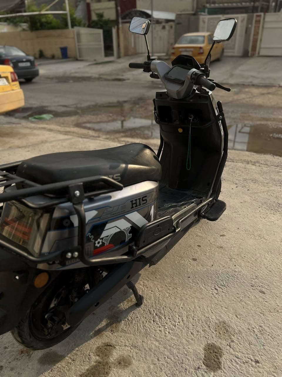 السلام عليكم
للبيع دراجه ام عيون HIS دراجه خير من الله 6 باتري ملف 2500 دراجه شلعه و معدل بيها نضام P ونظام R رجوع للخلف دراجه مدرعه مابيها اي شخط فول دراجه سعر 675 وبيها مجال مكاني بغداد 

***********
