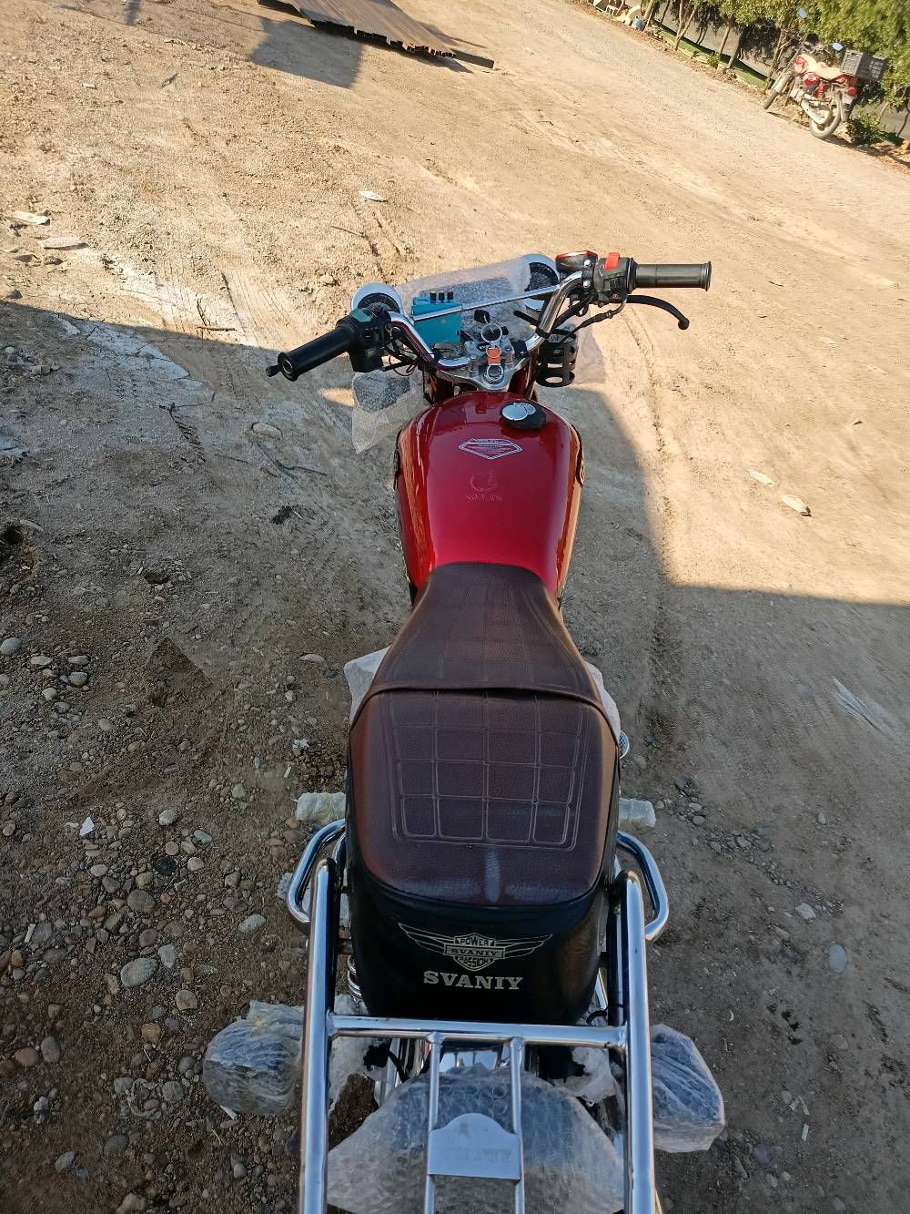 سلام عليكم دراجه سيفان سونك موديل 25ا الدراجه نضيفه خير من الله محرك 200cc مامفتوحه كهربائيات كله شغاله أوراق كامله شلعه معدل اشكد الكاع السعر 700 وبيه مجال قليل 
العنوان ديالى الخالص هبهب 
رقم الهاتف ***********
