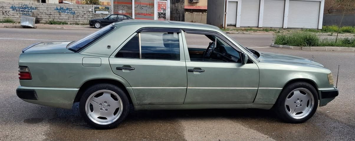 مرسدس دب موديل ٨٧كيرمحرك تبريد ففتي سنويه جديده شرط التحويل قواعد وشواصي كفاله عامه كيرومحرك جدد تخم تايرات ووياله ١٧رياضي شاشه تاب داخل زيتوني السعرالمطلوب ٦٥مكان السياره كركوك ***********
