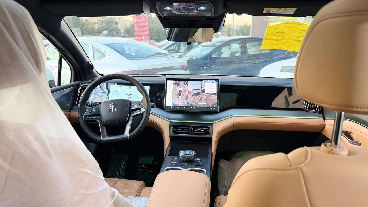 🔥🔥🔥تعلن سهل المجد لتجاره السيارات الحديثه 🔥🔥🔥
🔥🔥🔥عن وصول سونك ال فول الفول مواصفات 🔥🔥🔥

الاتصال والاستفسار 

***********☎️***********☎️
☎️***********☎️***********☎️

⚠️❗️  كرسين الامامية ال2 كهرباء + حار وبارد الكشنات +شاحن للهاتف 50 واط + انارة محيطية متعددة الالوان + عدسة امامية + جنطة كهرباء + شاشة قلابة 
بطارية تكون اعلى 🔋 
‏‎فول مواصفات فلاكشب 🆘
‏‎ 

‏‎سونج ال.           SONG L.      DM-i, 2025
‏‎سلندر: 4 سلندر: 
يمشيك 120 بشحنة وحدة

‏‎سقف بانورامي - صندوق كهربائي  - التحكم على المنحدرات - مستشعر وقوف - تدفئة المقاعد - تبريد المقاعد - بصمة - مسند الذراع - مثبت السرعة - نظام المفتاح الذكي - مقاعد كهربائية - المصابيح الأمامية ليد - قفل مركزي للأبواب - مانع الانزلاق - التشغيل عن بعد - رادار - شاحن لاسلكي - فرامل الوقوف الإلكتروني - وضع القيادة - إضاءة ترحيب - منقي هواء - التحكم الإلكتروني في الثبات - مثبت السرعة التكيفي - نظام التوجيه الكهربائي - خطافات السحب

✍️العنوان السيديه قبل دخول الخيزران
