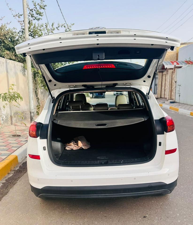 توسان 2020 خليجي حرة مكفول ( عدا شخطة دراجة في باب خلف السايق موضحة بالصور)
مكان السيارة السماوة/ الرميثة
كير ، محرك ، تبريد ✅ ماشية 138 الف
*مرقم قادسية (حرة)
*بصمة
*ثلاث وضعيات قيادة
*ترحيب ابواب
*كشنات جلد
*لايت اوتو خمس عدسات
*لايت دوار مع الاستيرن
*كشنات امامية كهربائي
*كير 6 نمر
*تبريد قطعتين
*ثلاجة بالجكمجة
*حساسات خلفية
*شاشة + كامرة خلفية
*دواخل صاجي
*مانع انزلاق ABS
*شاحن وايرلس
*تحكم ستيرن
*مري شفط + اشاير بالمري ‭

مكلف بالنشر للاستفسار
صاحب السيارة 👇🏻
0782 960 8979‬
