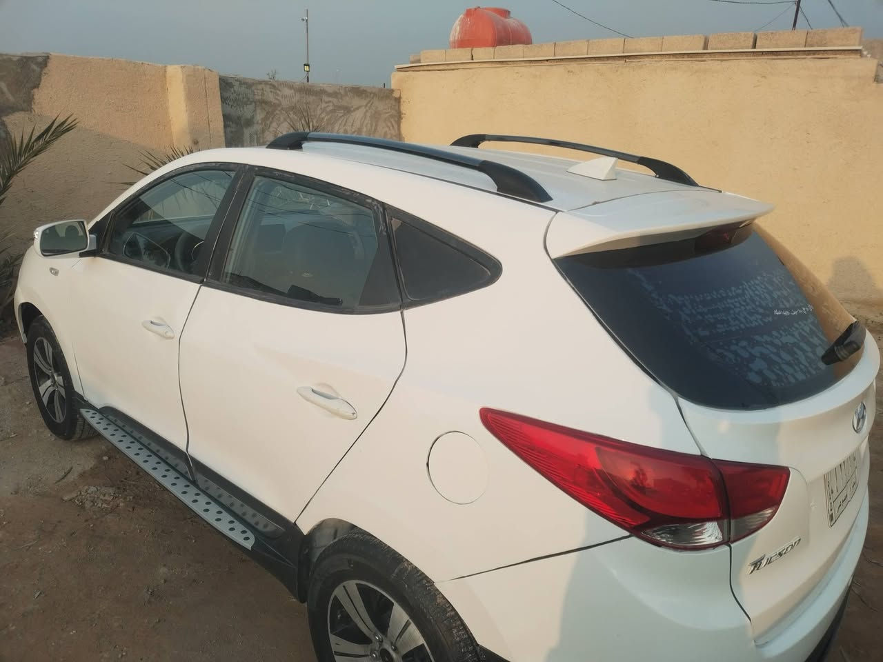 يالله البيع توسان موديل 2010 خليجيه مكينه 2000 دوش لاتبخير ولا تنقيص مكينه وكير وحداديه وتبريد خير من 
مصبوغه عام  نص فول السعر 80 وبيه مجال الشراي
العنوان طريق كربلاء نجف عامود 250
رقم الهاتف *********** /***********
اي استفسار اتصل على الرقم وبيك خير وتدلل
