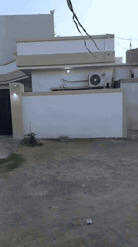 دار للبيع طابو صرف تحويل مباشرةً في جلولاء حي الوحده خلف المستشفى
يحتوي على غرفتين نوم صاله واستقبال ومطبخ وحوش كراج سياره
مساحته 280 متر
سعر المطلوب 65 قابل للتفاوض
للاستفسار اتصل ***********
