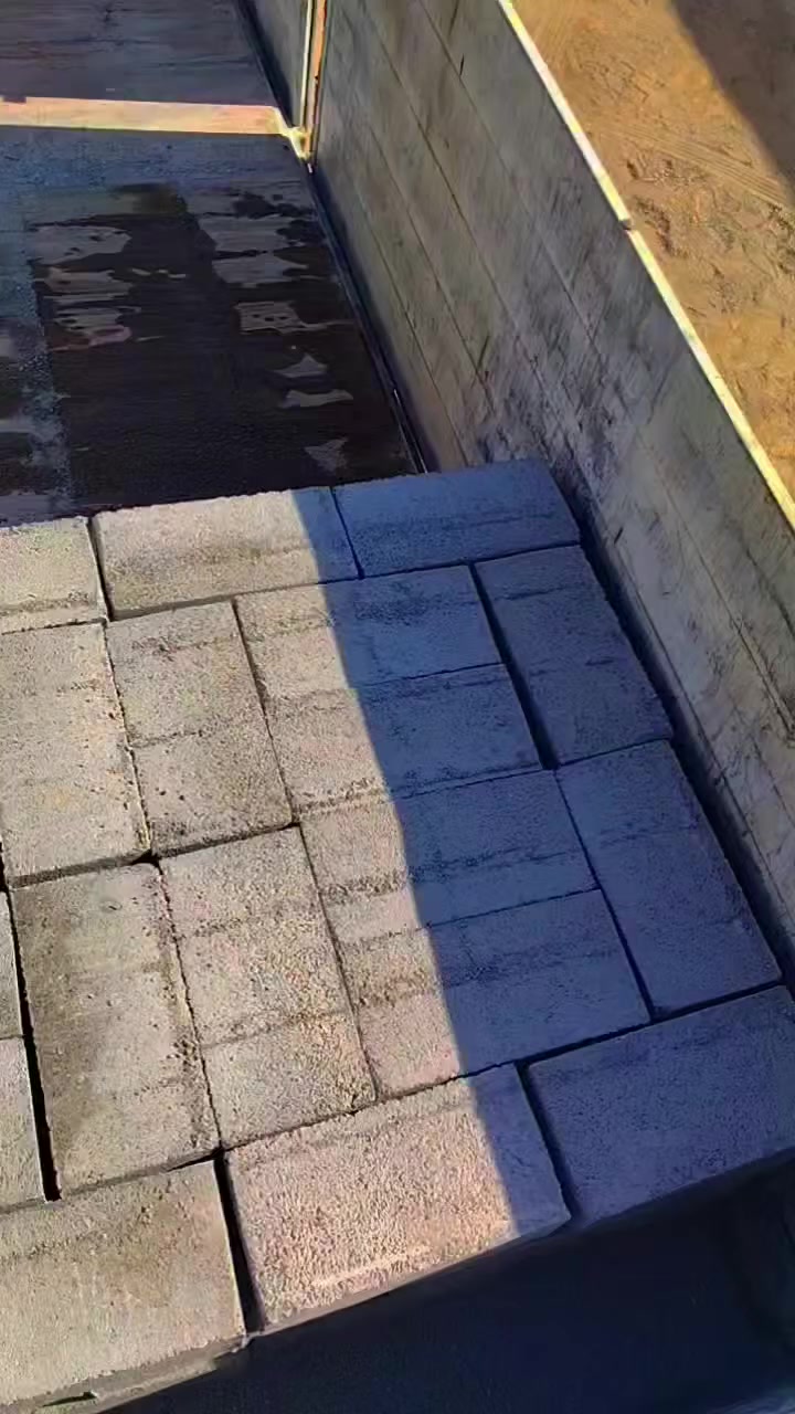 معمل بلوك رياض محمود الرمضان العنوان قضاء العلم قريه سمره توصيل علا مدار 24 ساعه يتوفر لدينا بلوك مصمد و مجوف اتصل ودلل  علي سيسب ***********
