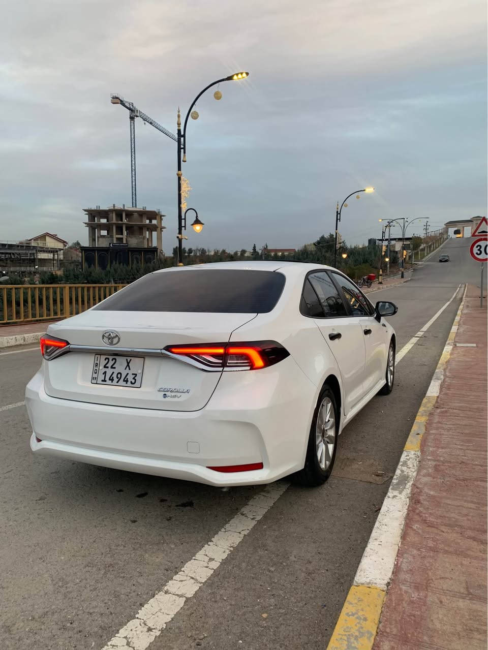 كرولا هايبريد موديل 2025سياره كه ده حامي لو ده حامي به شه رت20هه زار رويشتوه سعرش 166مه جال
*********** أربيل, العراق
