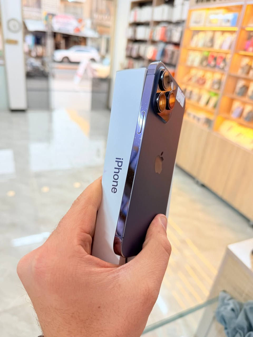 ✅  متوفر بيع بلنقد ولاقساط ✅
ايفون 14 برو ماكس ماستر ذاكره 256 بطاريه 92 جديد نضافه ميه بل ميه خيال مال زلغ مابي كامل ملحقاته وتر بروف فحص حاسبه كله نورمال يعني ممبدل بي شي شرط تفحص بالوكاله نموذج M الأصلي ✌️
لون مميز (ومتوفر اقساط على مصرف الرافدين )تاخذه ضمان 5 ايام اي مشكله او عطل من المركز 
السعر 925 الف 
العنوان بغداد البياع شارع 20 مقابيل علي العناب او الشيف السوري مركز الهاتف لاصلي 
📞📞***********
📞📞***********
