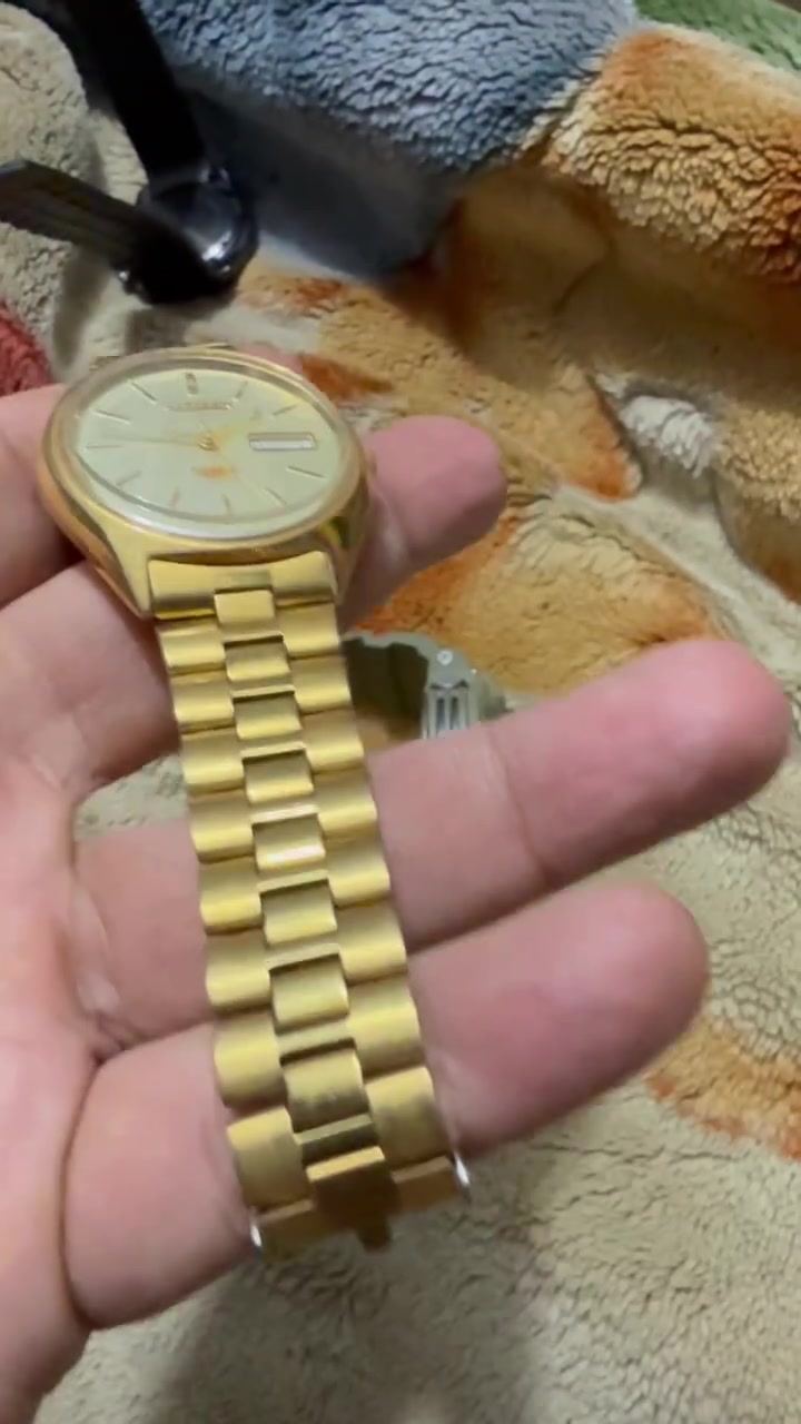 المهتم يتفضل خاص ساعات وكاله اصليه بيهن جدد وبيهن مستعملات


**إذا كنت صاحب هذا الإعلان وتريد حذفه لأي سبب، رجاءا أرسل رسالة إلى الدعم الفني**
