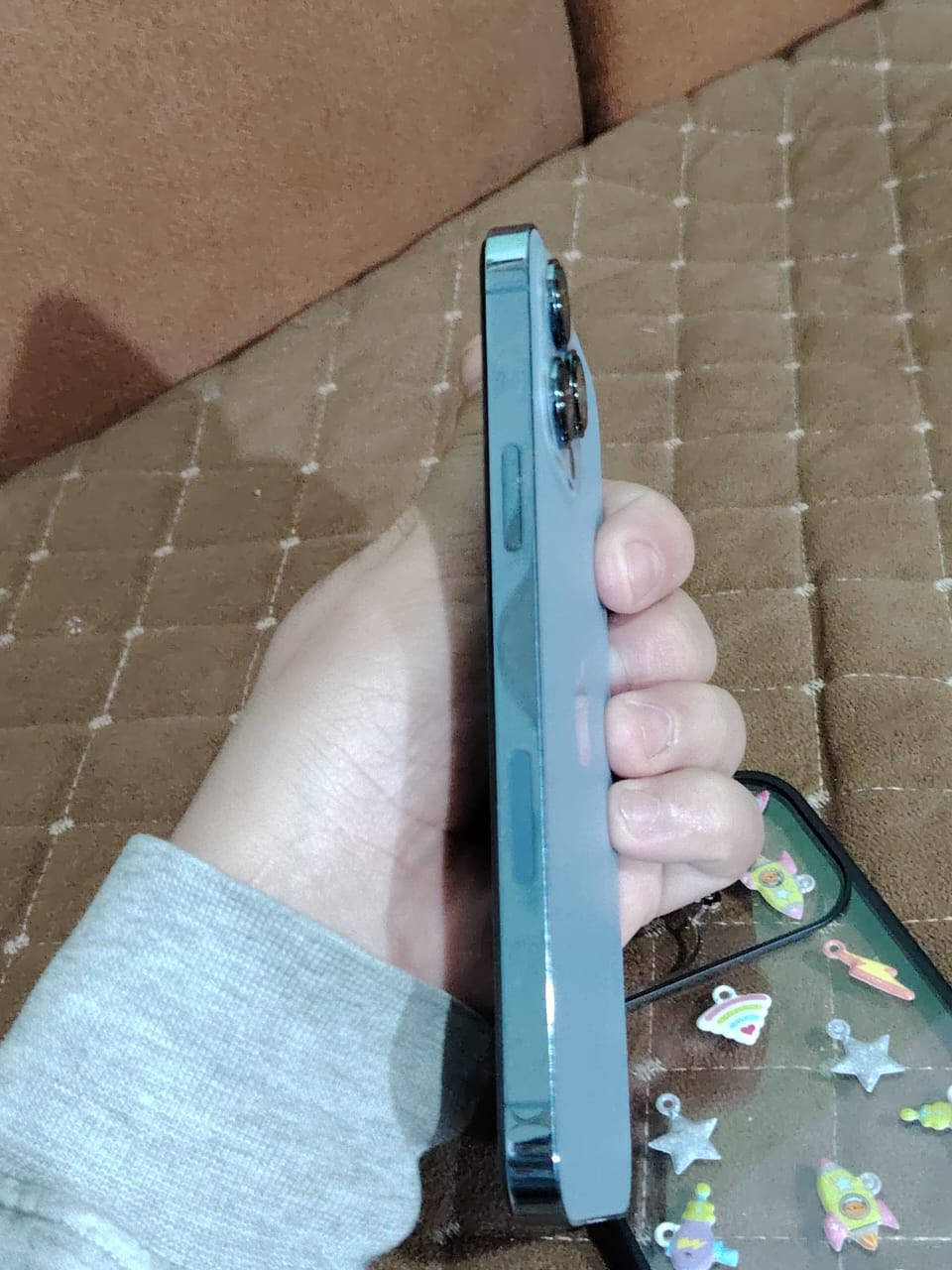 سلام عليكم آيفون 13 بروًماكس
ذاكراه 256 
بطاريه 82بلدي  
تك سيم
نضافه٩٩

فقط مبدل شاشه
فس إيدي واكف 
السعر 425 
***********
