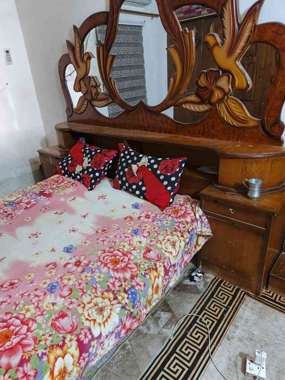 سلام عليكم ورحمة الله وبركاته مكلف بنشر غرفه النوم البيع سعر مناسب 300الف رقم صاحبه *********** مكان الزبير محالت شمال
