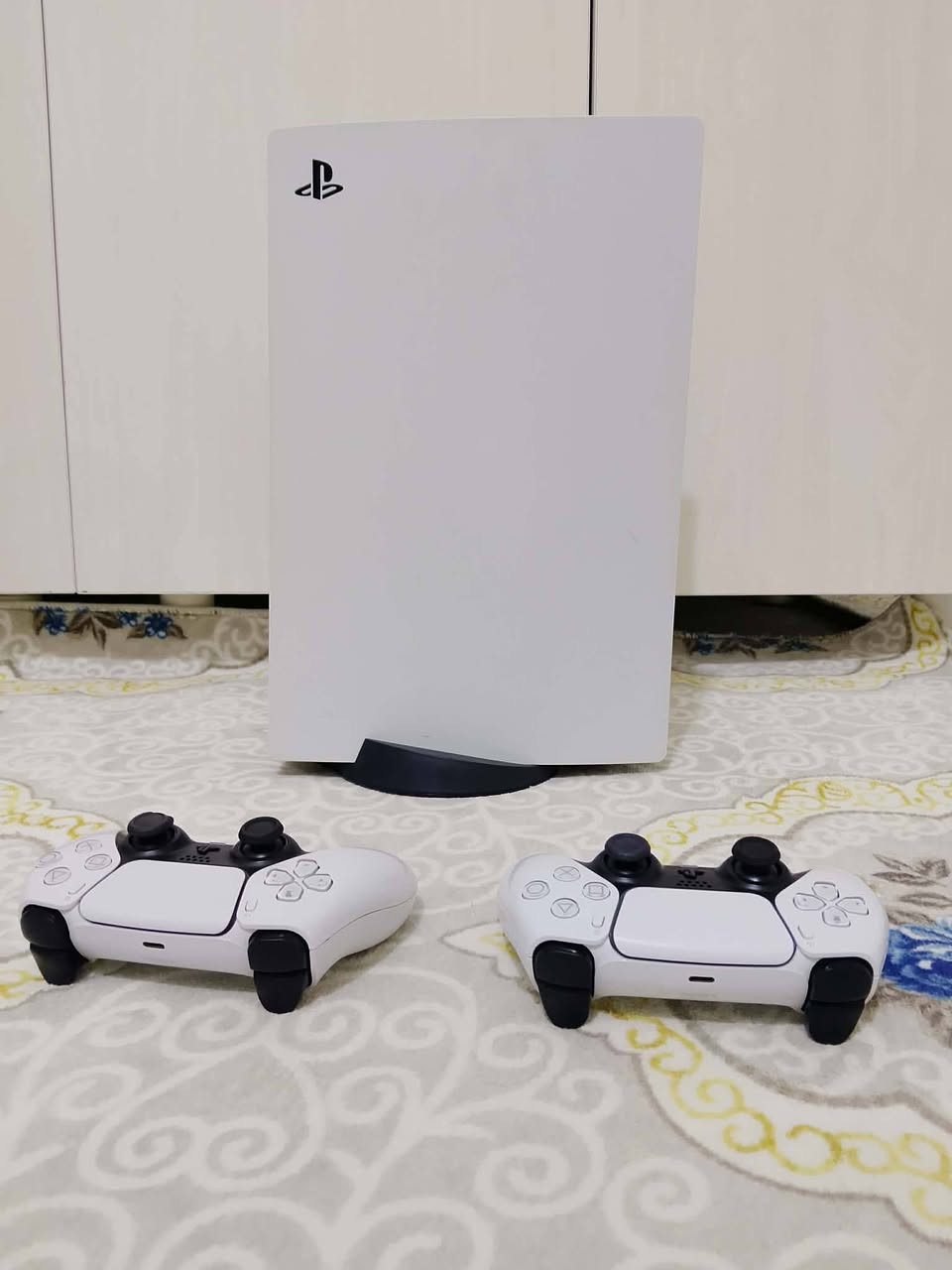 پلەی 5بە دوو دەسکەوە بۆ فرۆشتن ***********
