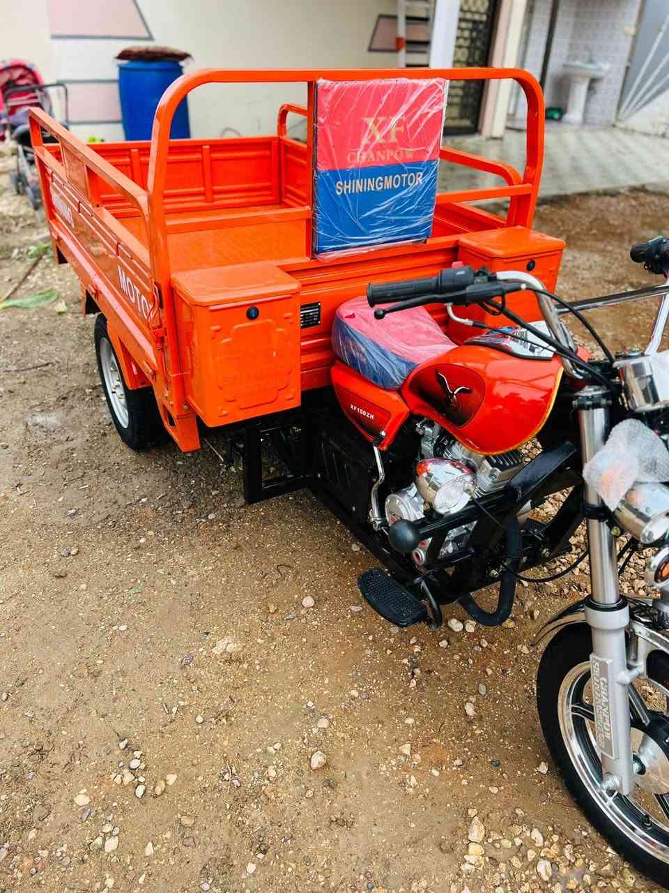 السلام عليكم ستوته للبيع موديل 25 كفاله عامه صارلهه 5ايام طالعه من الوكيل مكان بابل ناحية النيل للاستفسار اتصل***********
