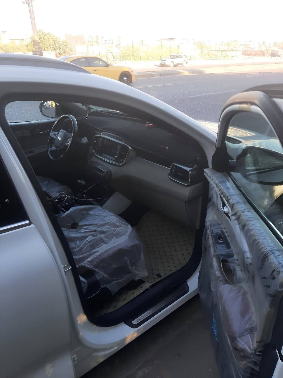 سياره سورنتو مديل 20 كفاله  محرك 6 سلندر ماشيه 108 محرك مفتوح اثر برقي سايف فقط رقم بصره  سنويه 2030  السعر المطلوب  260
***********
 رقم صاحب السياره
