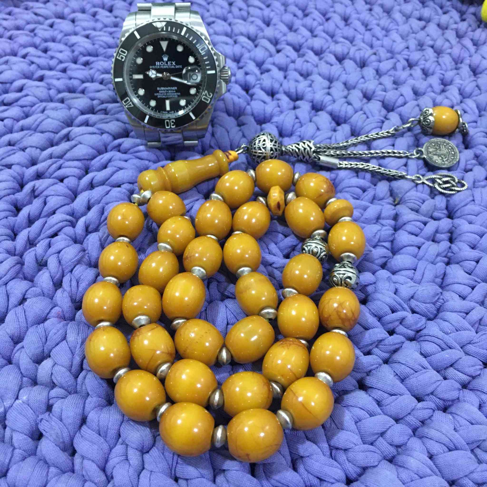 سبحة سندلوس لندني سوبر انتيك، فواصل فضة، 33 حبة خالية من الكسر والعيوب
*********** بغداد, العراق
