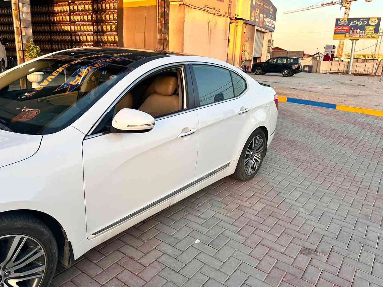 السلام عليكم 
كادنزا خليجي 15 رقم سليمانية باسمي قبل شهرين 
حولتها هزه ورقم وسنوية كله جديد حدادية جديدة ادامة كاملة للسياره 

مكينة 6 سلندر / 3500
سلايت طكتين
بصمة أبواب
بصمة تشغيل
كشنات جلد  تدفئه تبريد 
كشنات ذاكرة
كشنات كهربائي
تبريد قطعتين
تحكم خلفي
أشاير بل مري
مري قلاب عند رجوع بك 
 مري شفط
بردة خلفية كهربائية
شاشه بلاديه
حساس خلفي
تحكم أستيرن + ستيرن كهربائي
 مانع أنزلاق
سماعات أنڤنتي 12 سماعة 
رادارات 
گير مكينة مامفتوحات 
السعر 145  وبيها مجال
 للإستفسار *********** 

مكان السياره كربلاء

