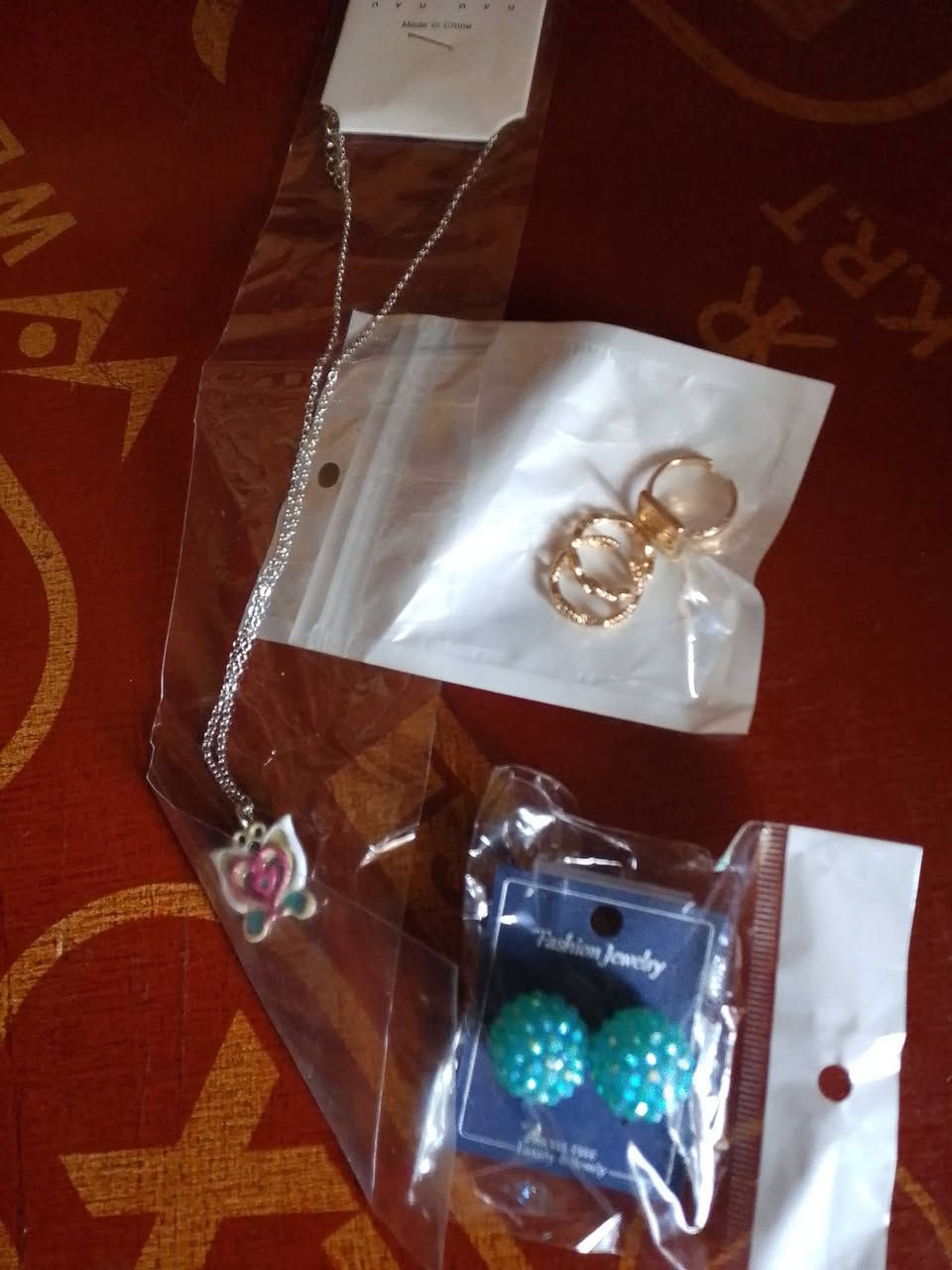 السلام عليكم بنات الي كدامكم بل صورة كل صورة بيها سوار وتراجي ومحبس وكلاده ب 1000 دينار بس وتوصيل موجود مجمع الف عامرية الفين والحجز ع خاص


**إذا كنت صاحب هذا الإعلان وتريد حذفه لأي سبب، رجاءا أرسل رسالة إلى الدعم الفني**