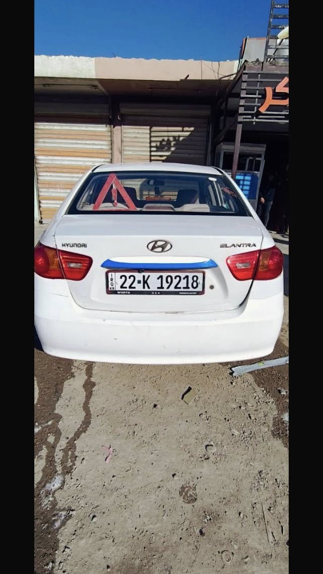 السلام عليكم الانترا موديل 2011 رقم اربيل سنويه جديده مكينه 2000 قطعتين تبديل بنيد وجاملغ  وبيه بارد يم قبق البانزين شي قليل حداديه جديده گير ومكينه خير من الله تبريد شغال تايرات جديدة  والسعر112مكاني بغداد ***********
