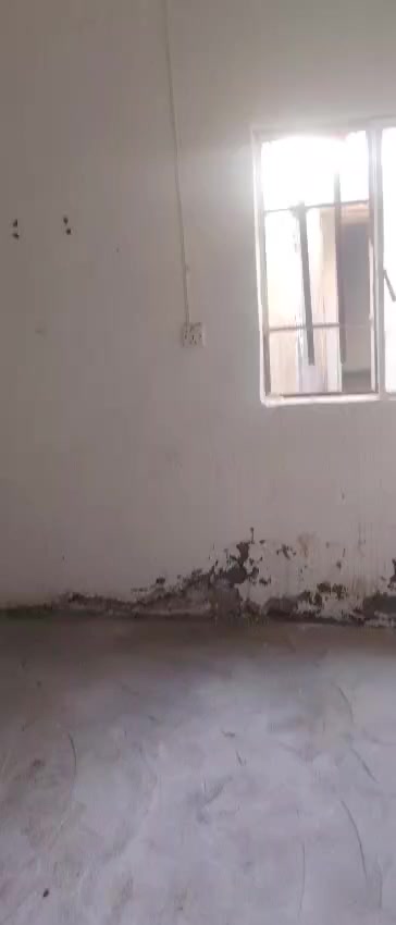 مشتمل مطلوب مبادرة قسط شهري 416الف  100متر طولاني زين القوس بشارع الملة فرعي كبال ساحة  قريبة على مدرسة
بناء بلوك وسكف عكادة  كما موضح  للاستفسار *********** علما مطلوب95 مليون  مبادرة
