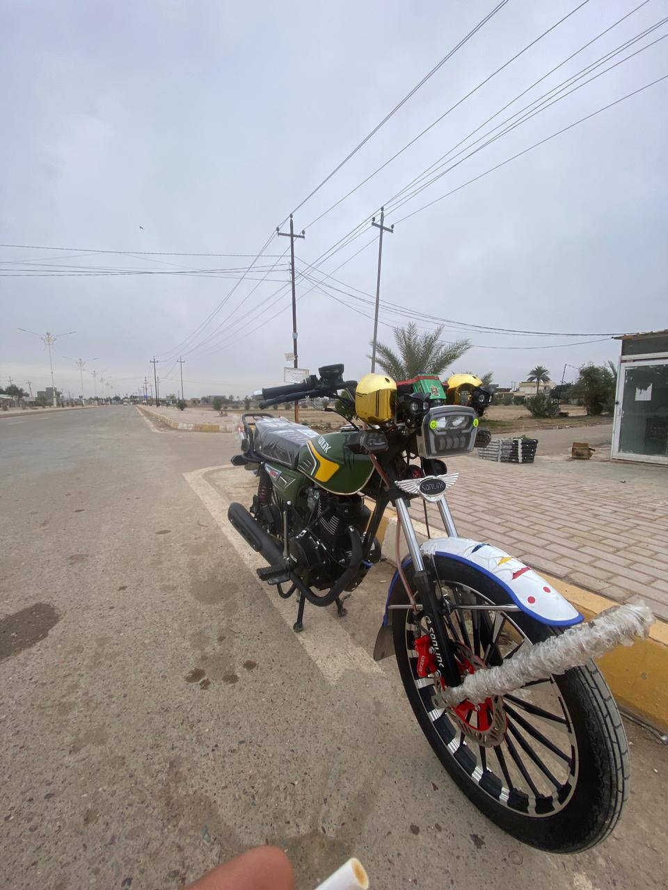 سونلينك 2025
لون مميز زيتوني طافي
ورقة كارتونيه وحدة اصيلة
سبانه ممدود عليها
مراوس بقفاز راس براس او فرق
حسب القناعه او للبيع ب950وبيه مجال
مكاني صلاح الدين بلد
تواصل خاص 
***********
***********
