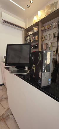 اخوان شاشه hp وكيس بدون هارد شغالين للبيع  أعلى سعر ابيع  متوفر خدمه ت...