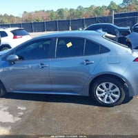 عندي كورلا هايبرد بالحره اللي عنده كتاب مال شهداء يكدر ايدخله ابيع من ...